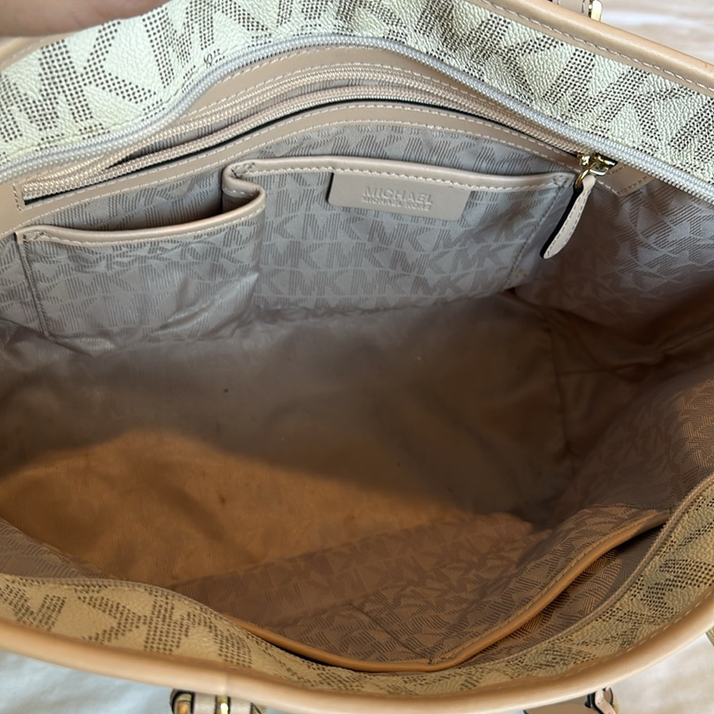 Michael Kors Bag With Matching Satchel - image 5